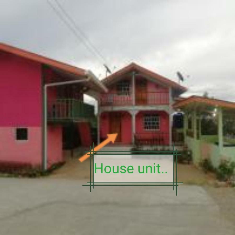 Strawberry Rest House Mesilou Kampong Kundassan Zewnętrze zdjęcie